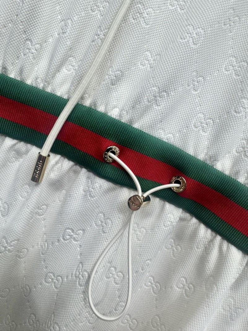 Повседневное платье-худи с поясом и контрастной тесьмой Gucci