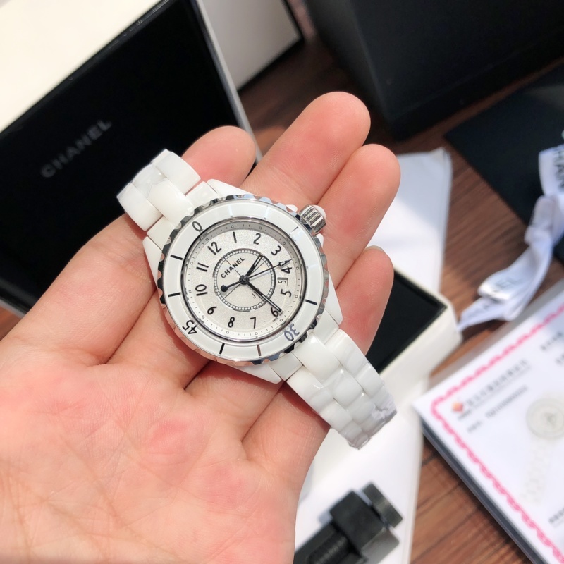 Часы Chanel