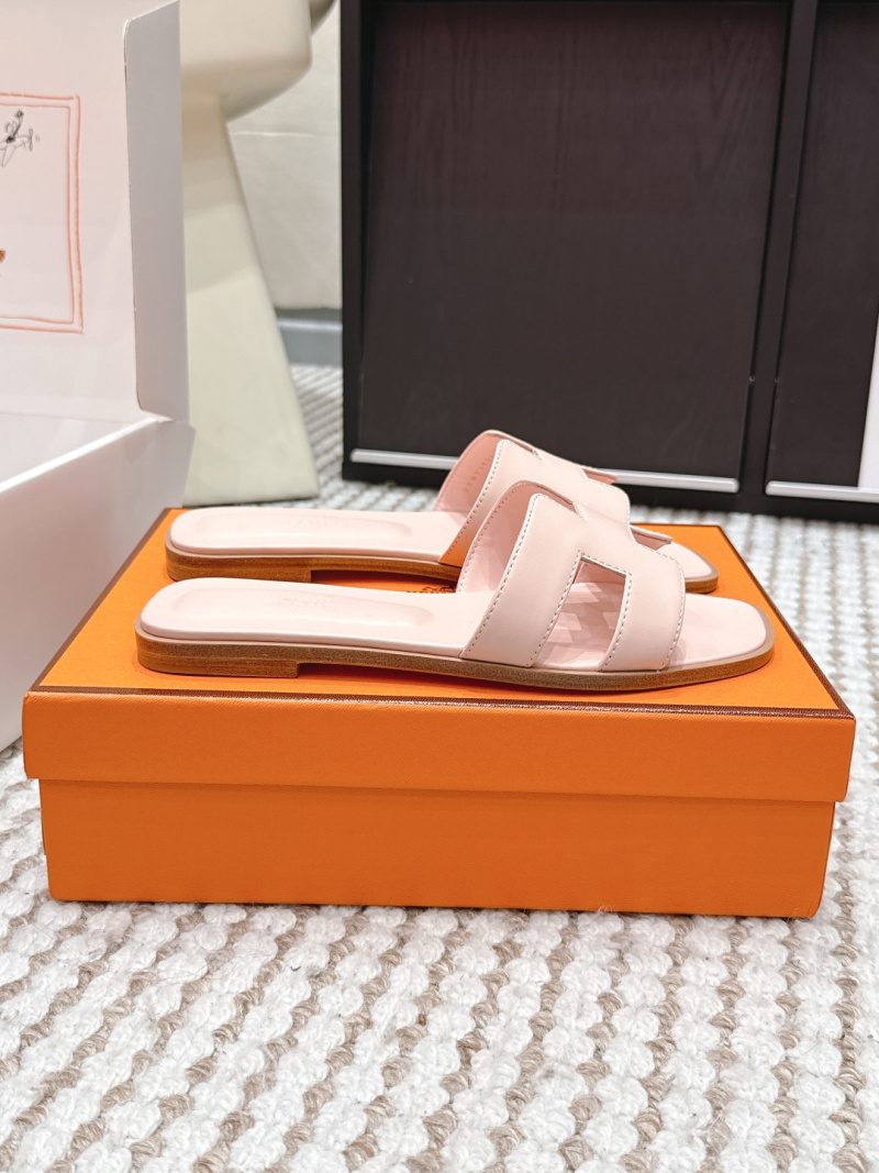 Женские кожаные шлёпанцы с застежкой H Hermès