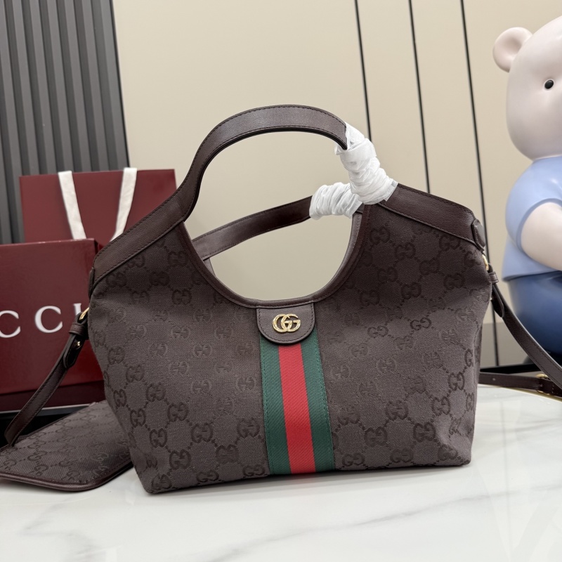 Сумка Gucci с монограммой и ремешком