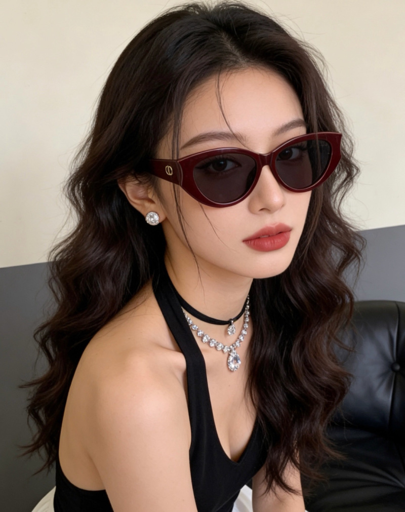 Солнцезащитные очки женские, цвет бордовый, модель CD7820 Dior