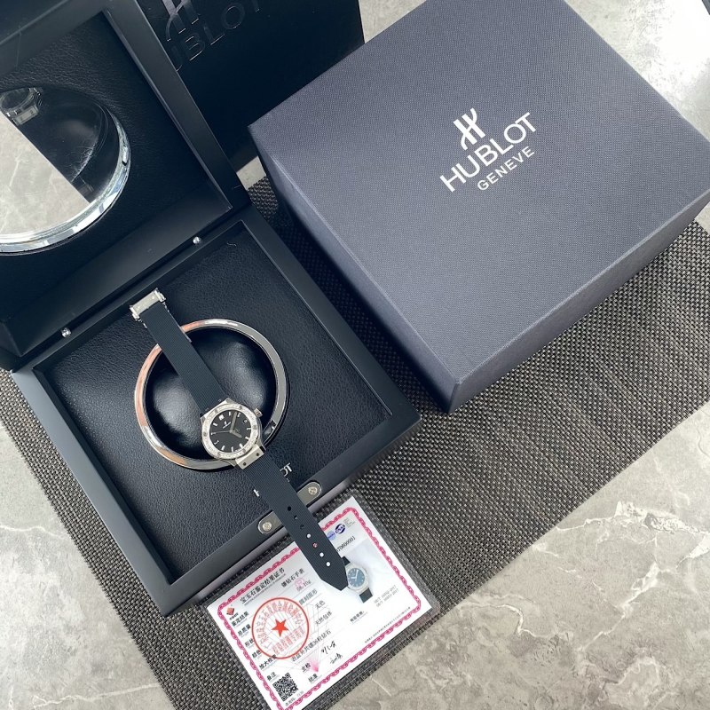 Часы Hublot
