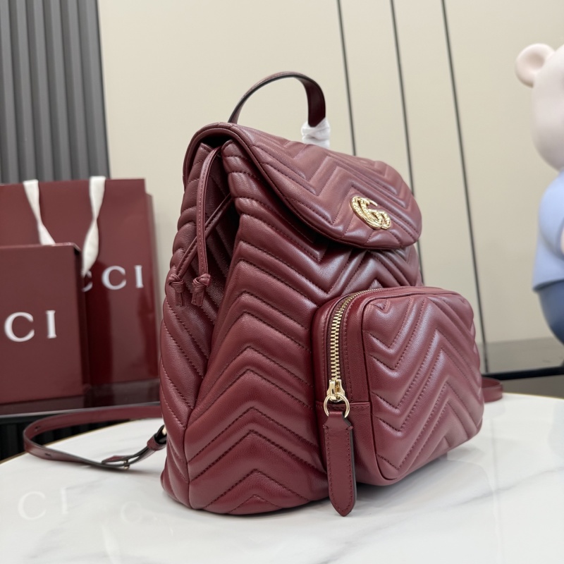 Рюкзак Gucci с квилтингом и золотым логотипом