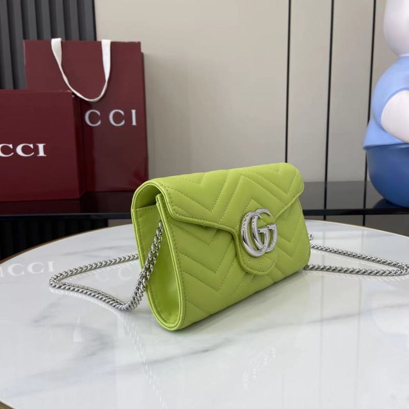 Кожаный клатч Gucci с цепочкой