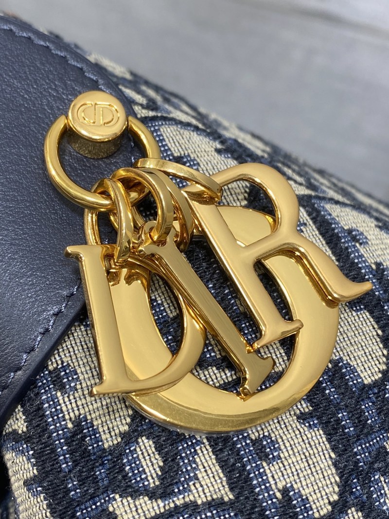 Сумка Dior с монограммой