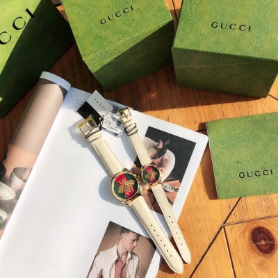 Часы Gucci