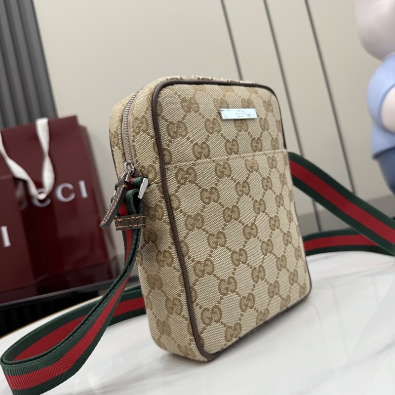 Плечевая сумка Gucci с монограммой