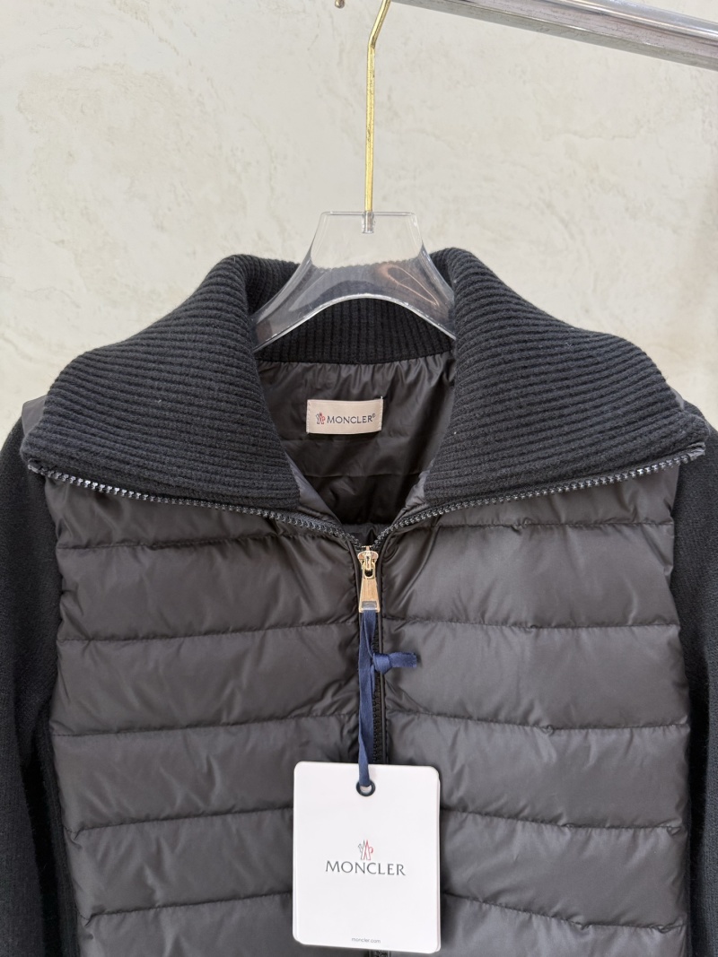 Пуховик Moncler