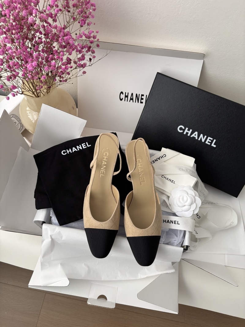 Босоножки женские на каблуке с закрытым носком, модель в клетку Chanel