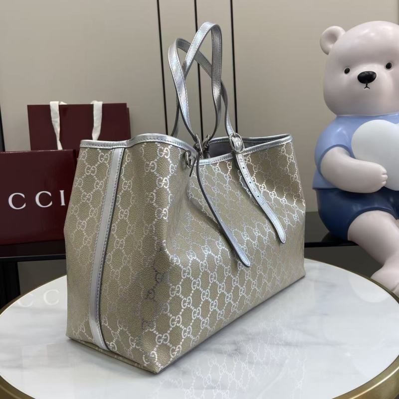 Сумка Gucci GG Canvas с серебристыми вставками