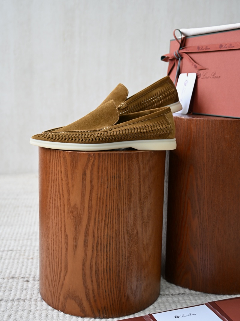 Мужские замшевые лоферы с белой подошвой Loro Piana