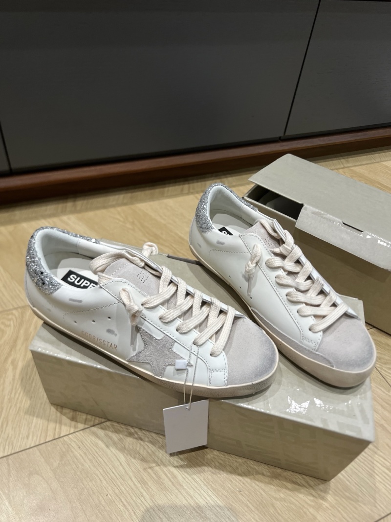 Кроссовки с серебристой звездой и люрексом Golden Goose