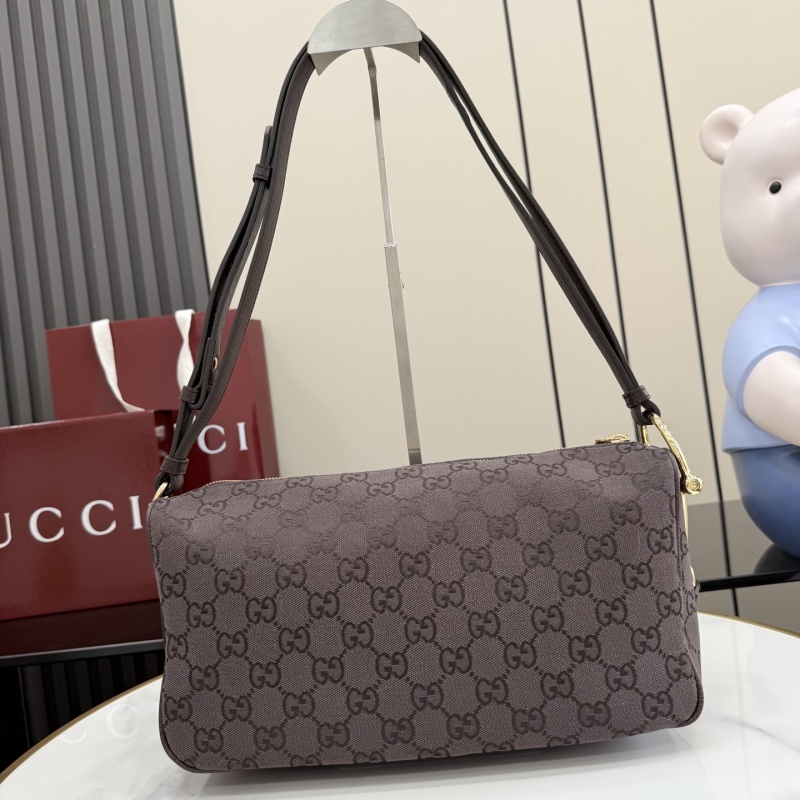 Сумка Gucci с монограммой и ремешком