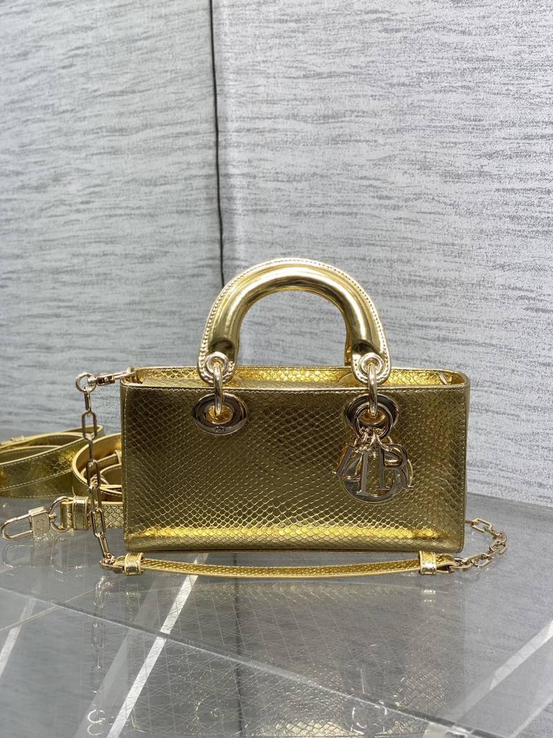 Сумка Dior Lady Dior золотая