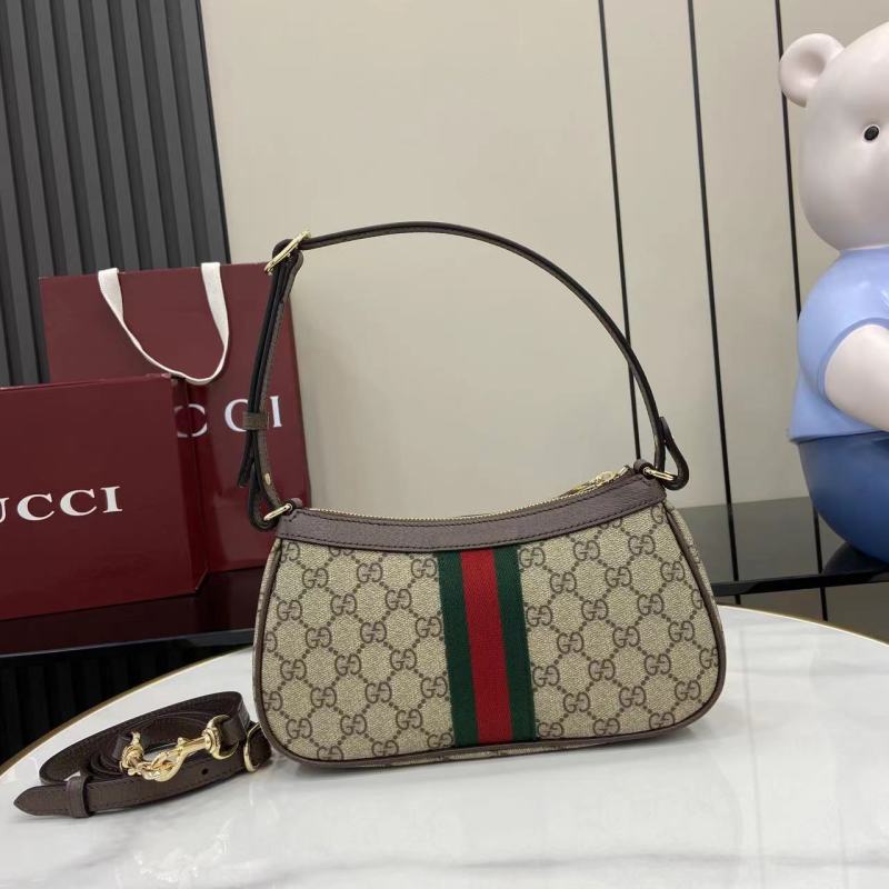 Сумка Gucci с монограммой и ремешком