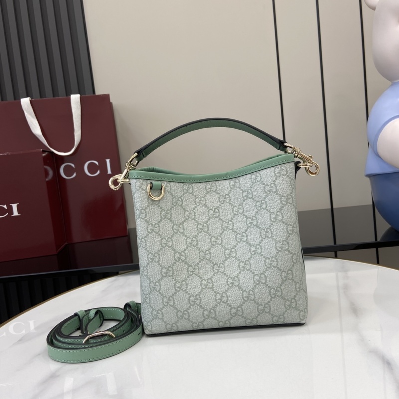 Сумка Gucci с монограммой и ремешком