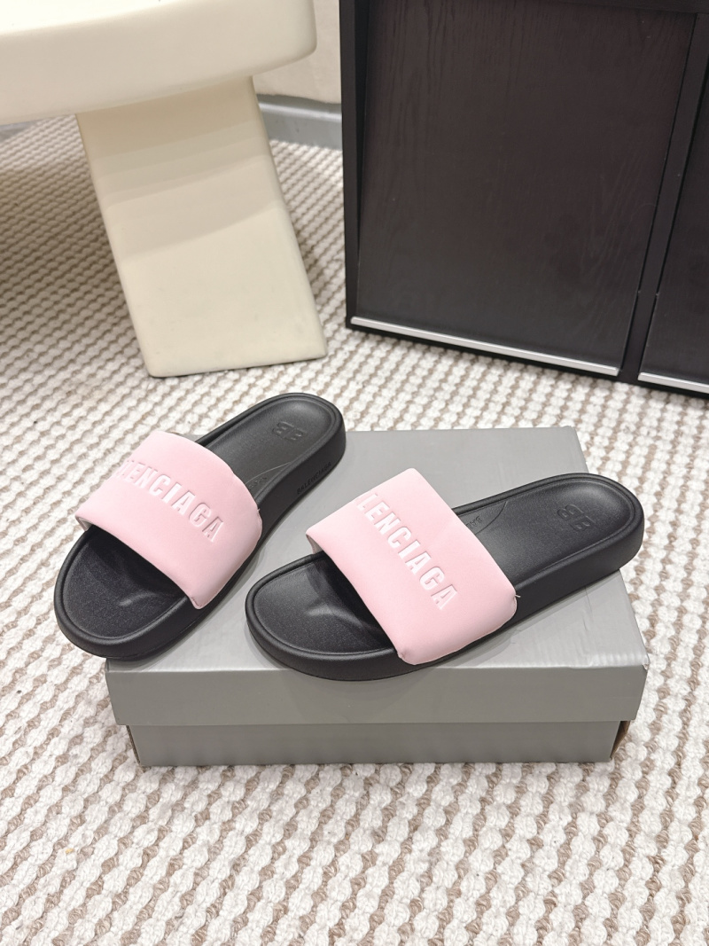 Женские шлёпанцы Balenciaga с логотипом