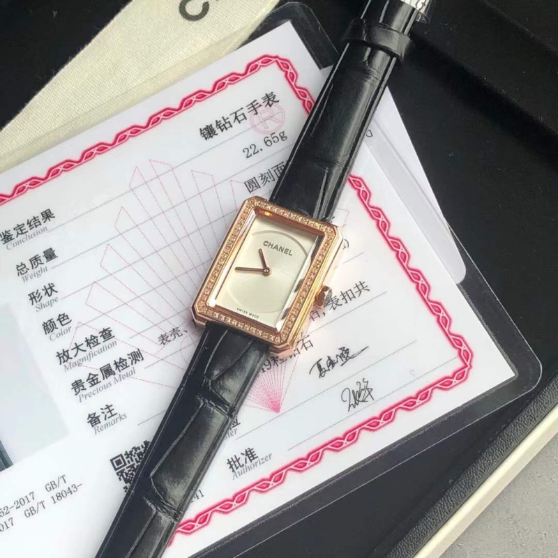 Часы Chanel