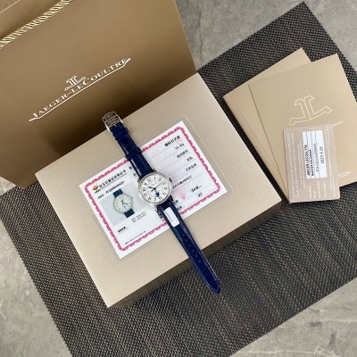 Часы Jaeger-LeCoultre