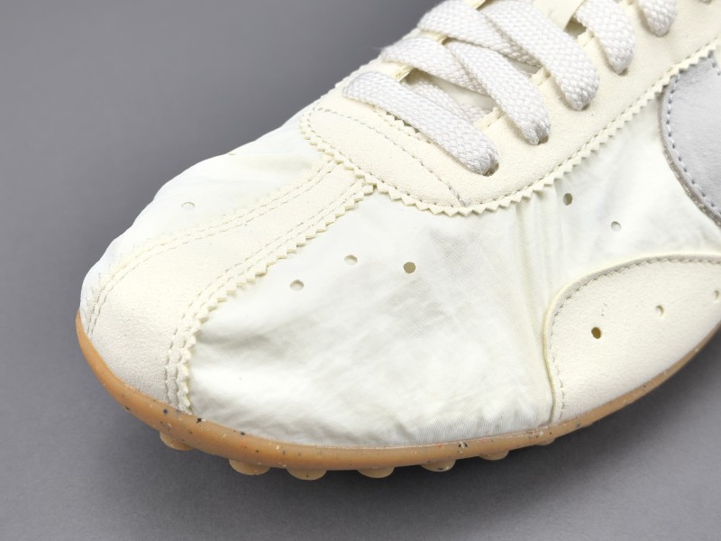 Кроссовки Nike × Jacquemus Moon Shoes белые