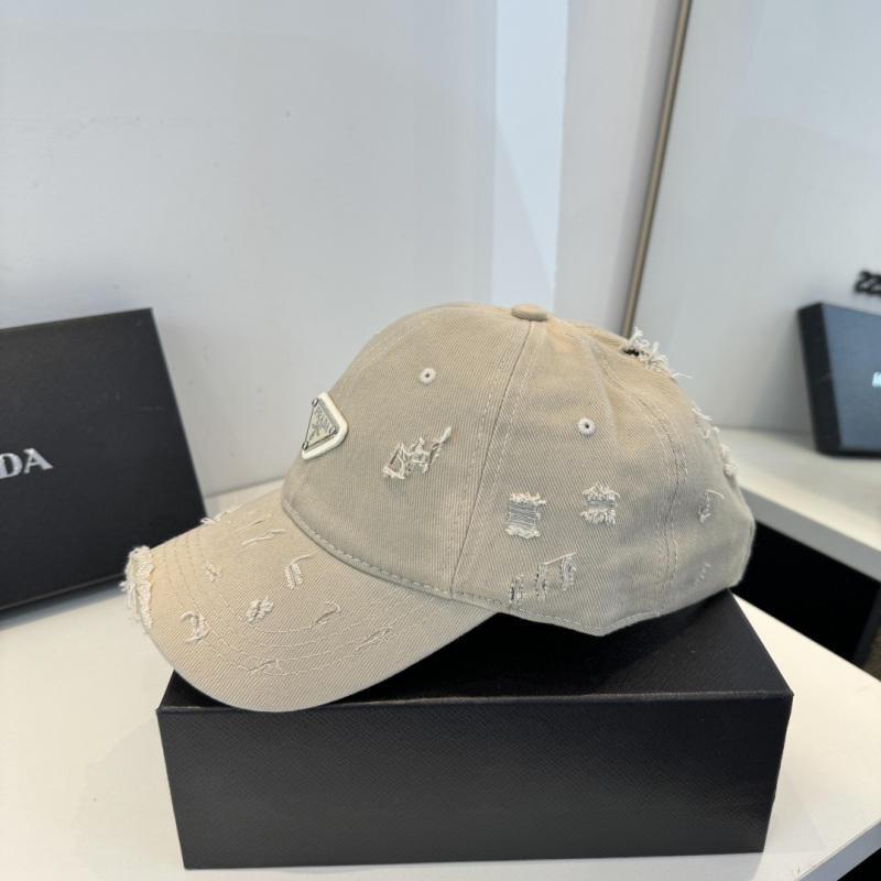 Кепка PRADA