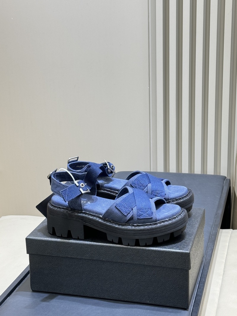 Женские синие сандалии с ремешками Prada
