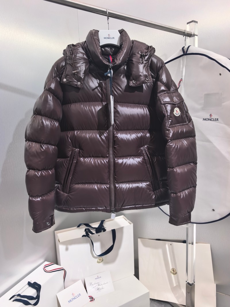 Пуховик Moncler