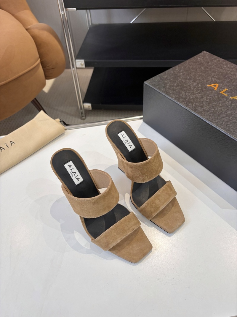 Женские замшевые мюли Alaïa на клине