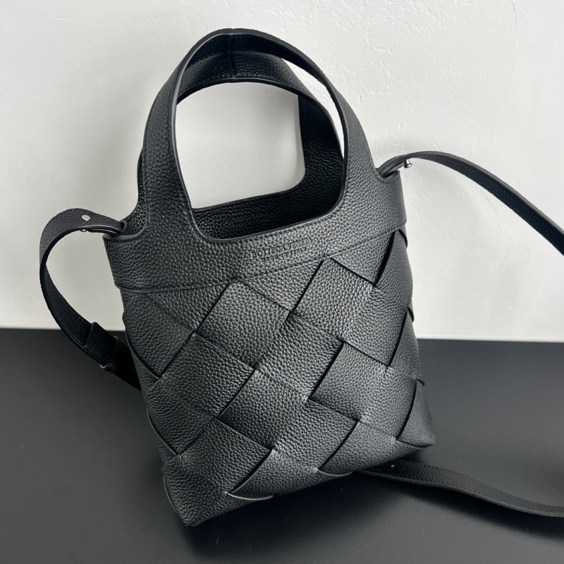 Сумка Bottega Veneta Diago с плетеным рисунком