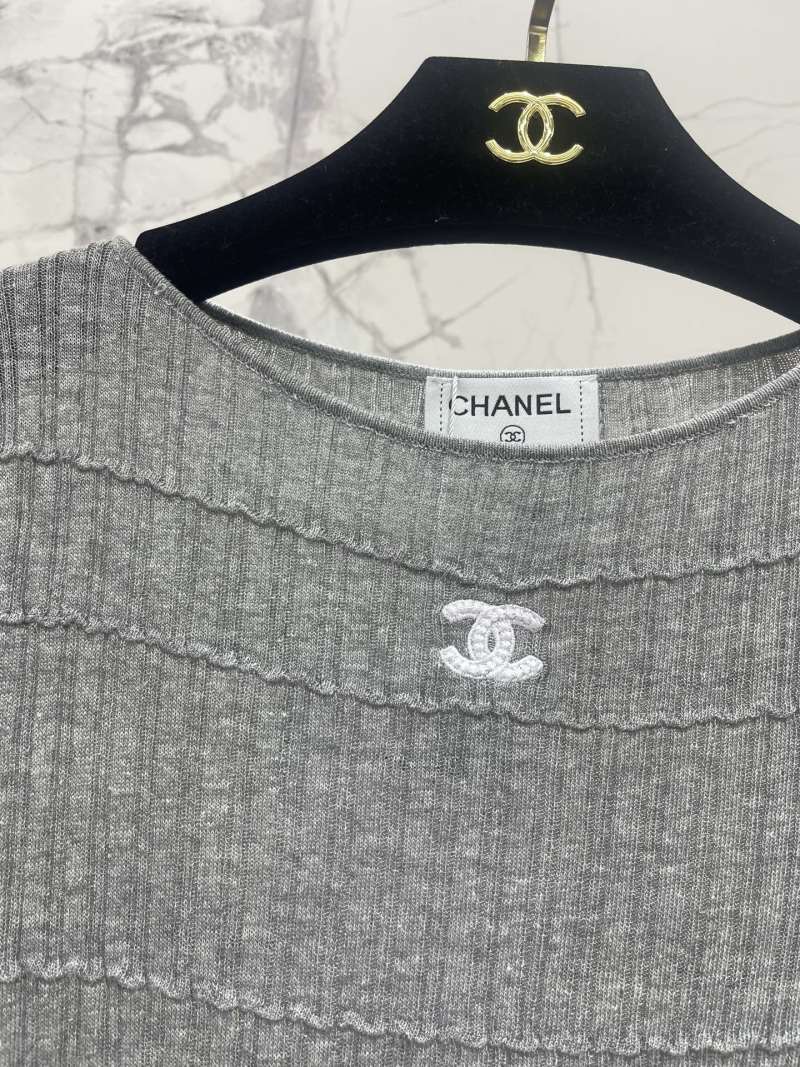 Женский серый трикотажный джемпер с узором Chanel