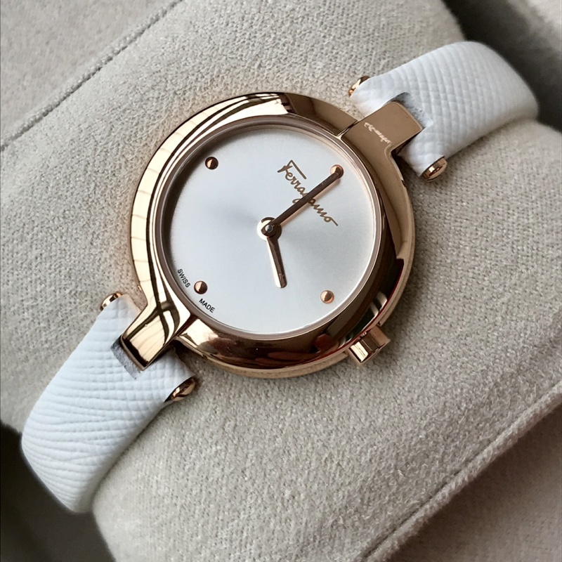 Часы Ferragamo