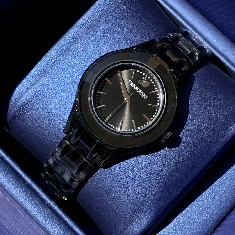 Часы Swarovski