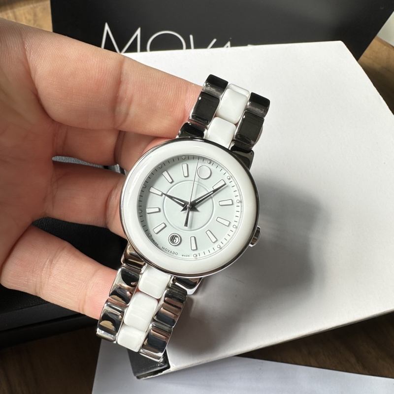 Часы Movado