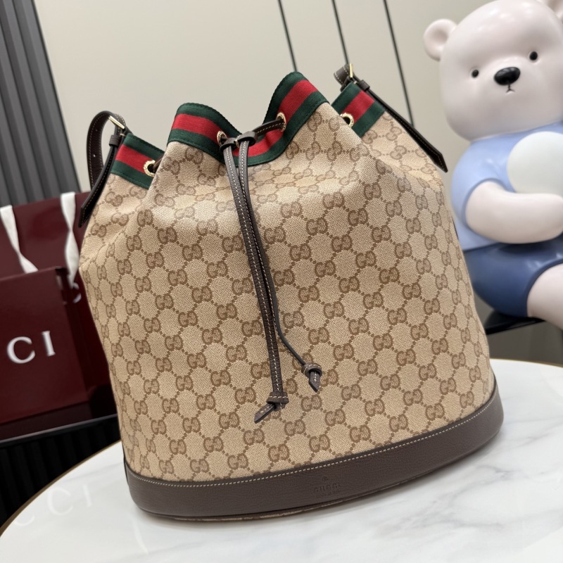 Сумка-мешок Gucci с принтом GG