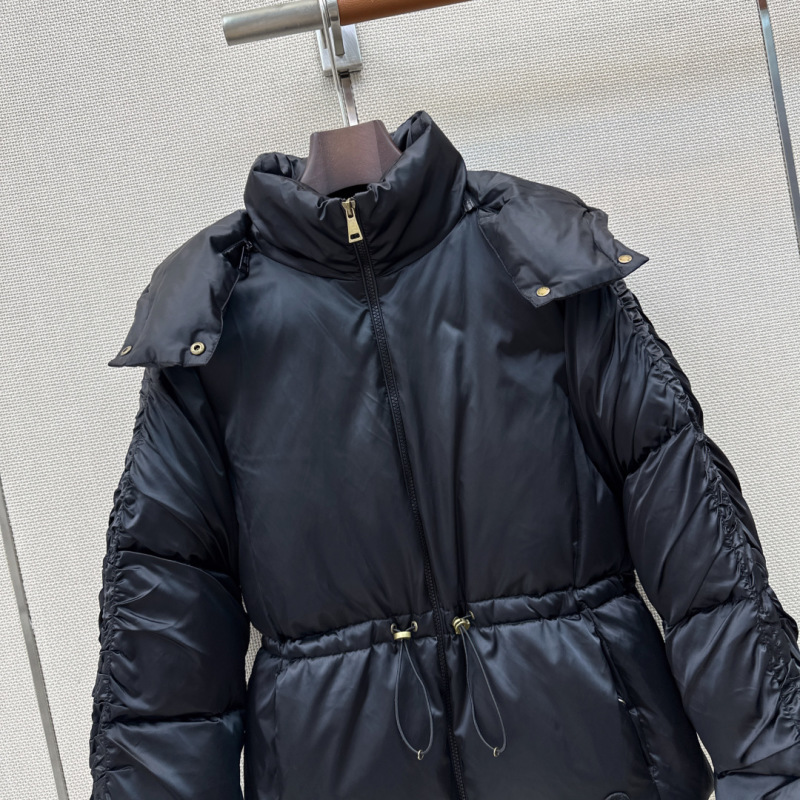 Пуховик Moncler