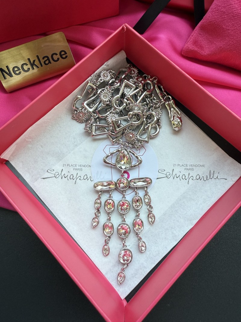 Набор бижутерии: колье с подвесками и кристаллами Schiaparelli