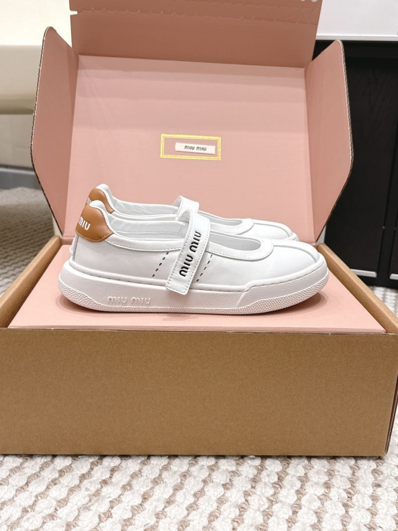 Женские кожаные кеды Miu Miu белые с липучкой