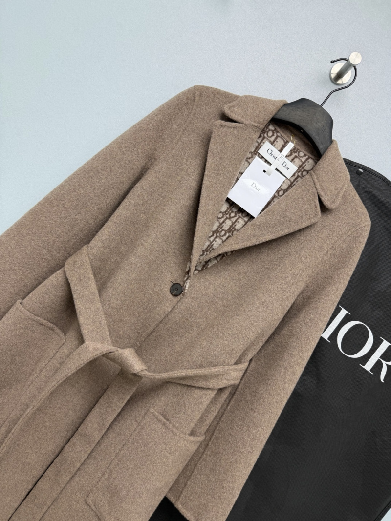 Кашемировое пальто Dior с поясом