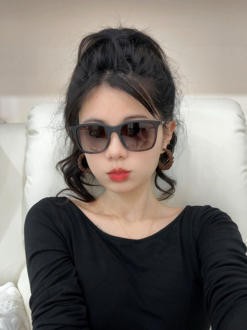 Солнцезащитные очки Ray-Ban RB3443 (Черные)