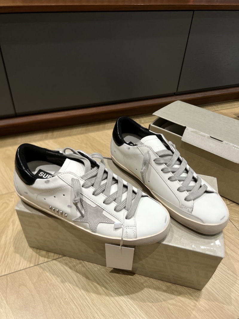 Кроссовки Golden Goose