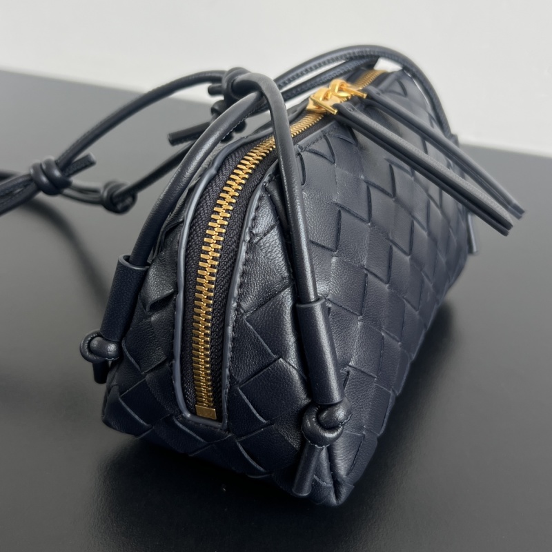 Мини-сумка с плетением Intrecciato Bottega Veneta
