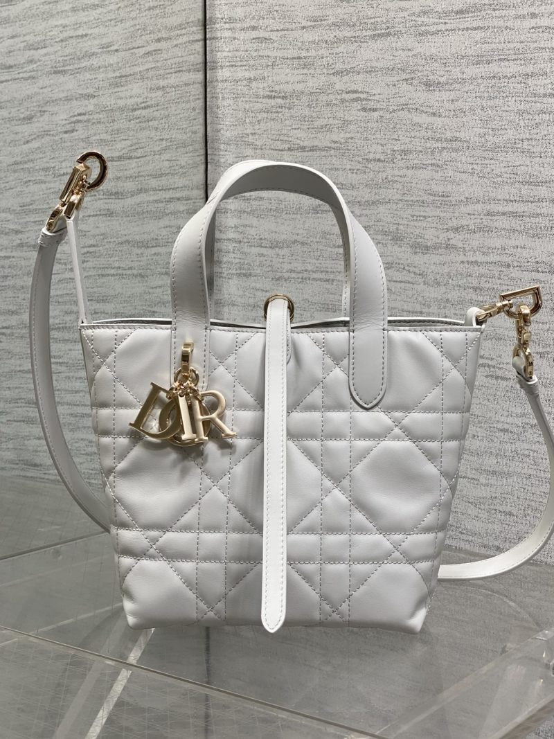 Сумка Dior Lady Dior белая