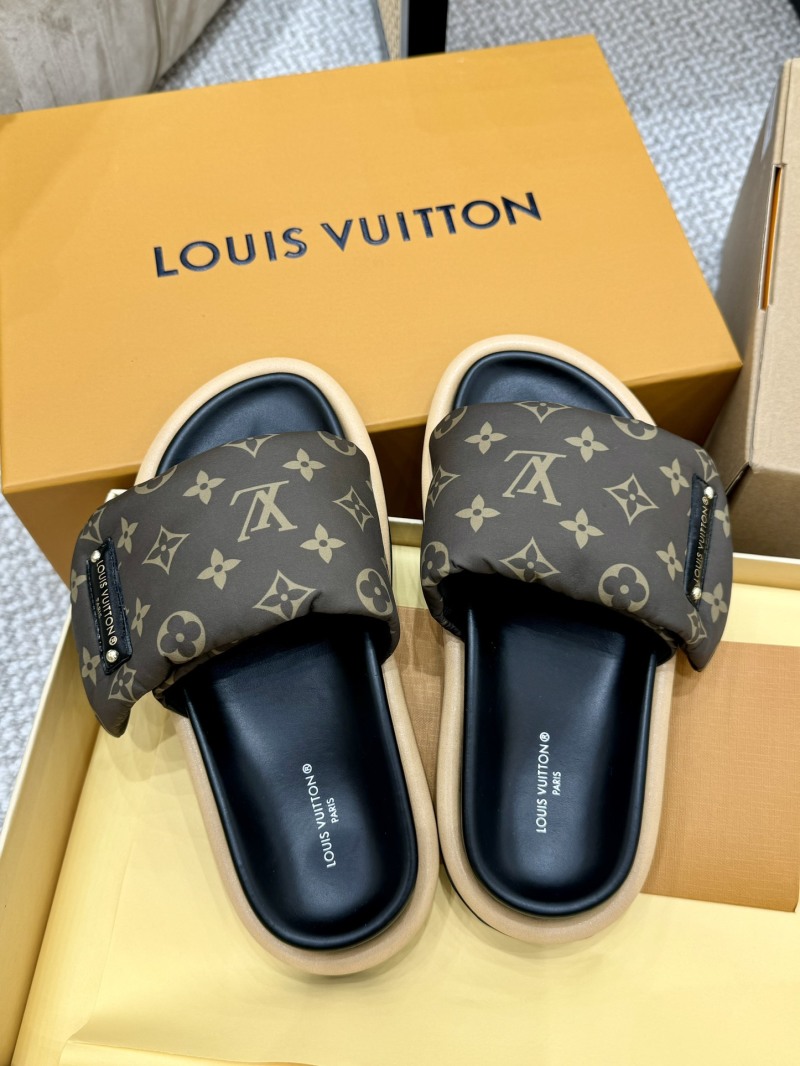 Женские шлёпанцы с монограммой на платформе Louis Vuitton