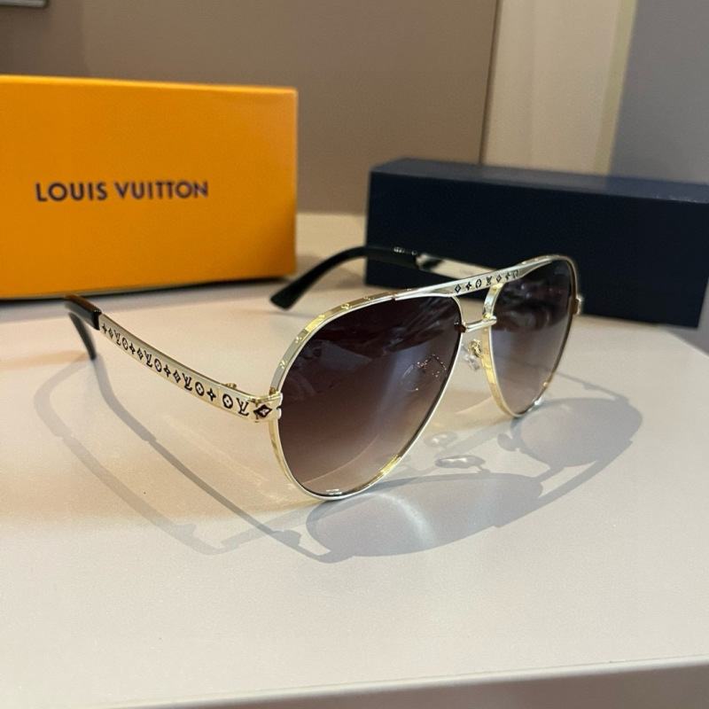 Солнцезащитные очки Louis Vuitton