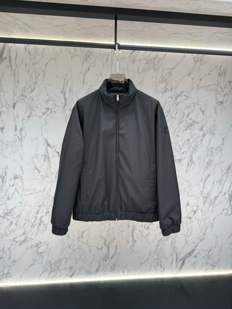 Пуховик Moncler