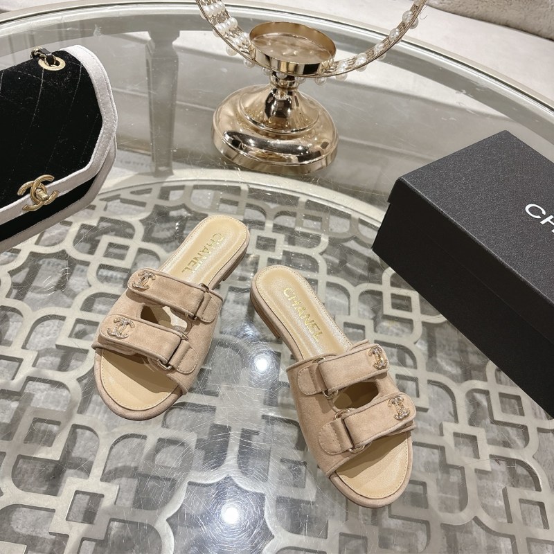 Женские босоножки-шлепки с двойной лямкой и стразами Chanel