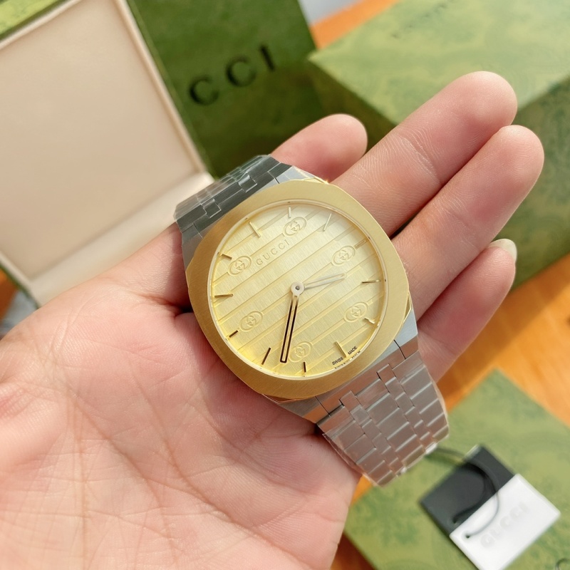 Часы Gucci