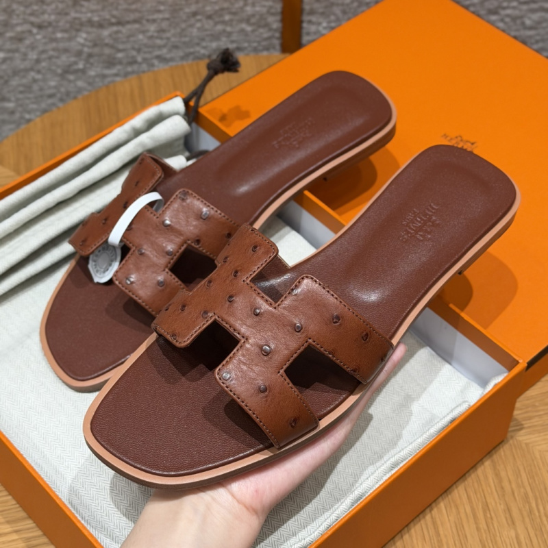 Сандалии из кожи страуса (модель 181) Hermès