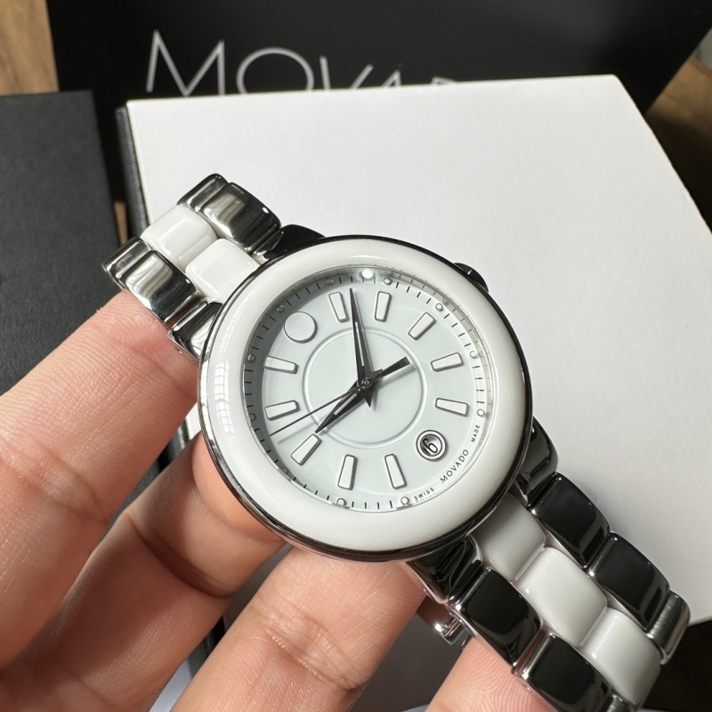Часы Movado