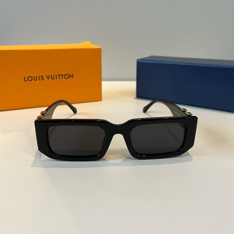 Солнечные очки Louis Vuitton